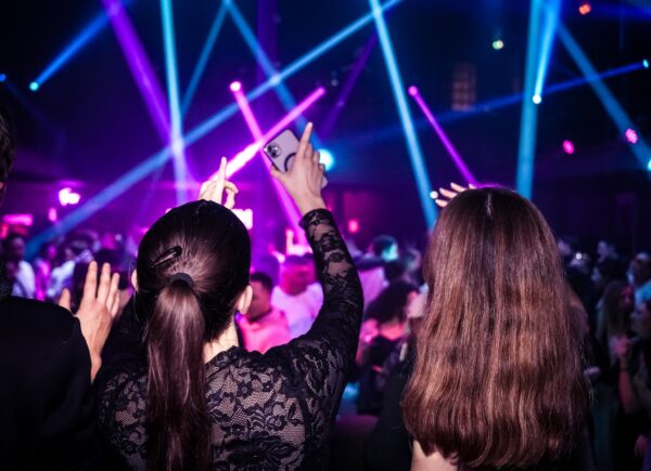 PHOTO MILLENIUM 4 DE LA GALLERIE MEILLEURE BOITE DE NUIT DE NORMANDIE - HONFLEUR PONT LEVEQUE LISIEUX DEAUVILLE TROUVILLE